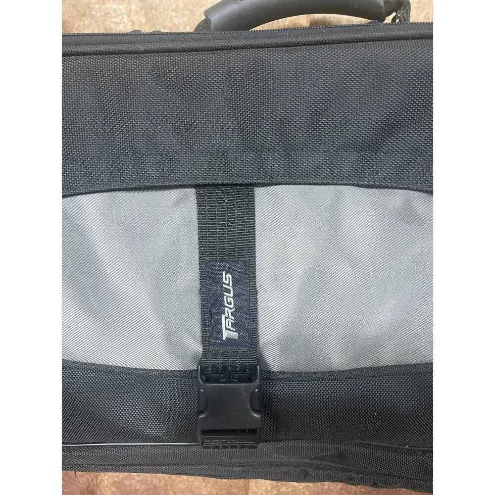 Targus Platinum Deluxe Padded 17